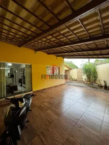 Casa com 3 Quartos à venda, 190m² no Parque das Flores, Goiânia