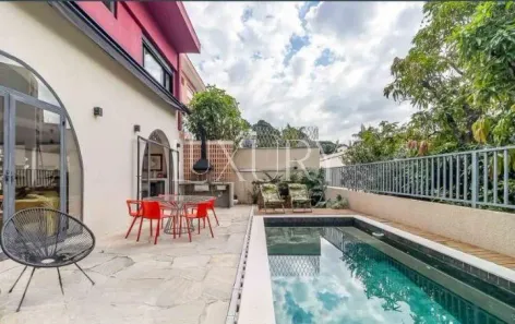 Casa com 3 Quartos à venda, 225m² no Jardim das Bandeiras, São Paulo