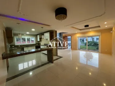 Casa com 3 Quartos para alugar, 180m² no Natal, Gravataí