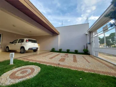Casa com 3 Quartos à venda, 250m² no Vila São Pedro, Americana