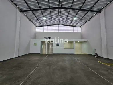 Galpão/Depósito/Armazém para alugar, 350m² no Marta Helena, Uberlândia