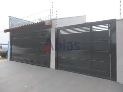 Casa com 2 Quartos para alugar, 200m² no Jardim Embaré, São Carlos