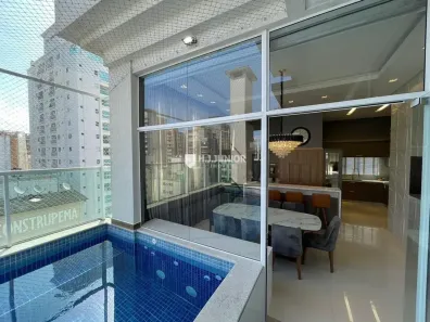 Apartamento com 4 Quartos para alugar, 235m² no Meia Praia, Itapema