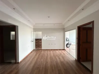 Casa com 3 Quartos para alugar, 175m² no Luizote de Freitas, Uberlândia