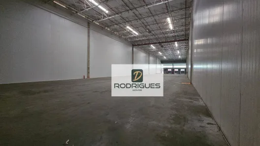 Galpão/Depósito/Armazém para alugar, 1620m² no Batistini, São Bernardo do Campo