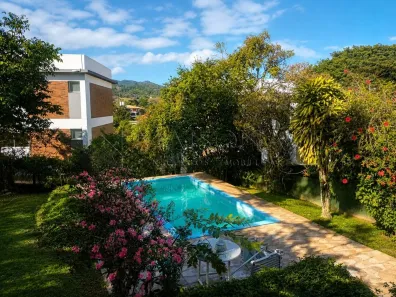Casa com 3 Quartos à venda, 178m² no Cacupé, Florianópolis