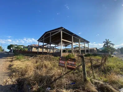 Galpão/Depósito/Armazém para venda ou aluguel, 320m² no Juscelino Kubitschek, Santa Maria