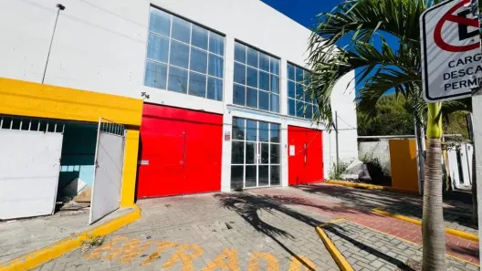 Ponto Comercial para alugar, 340m² no Centro, Araruama