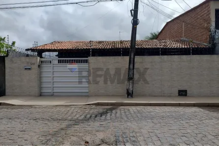 Casa com 3 Quartos à venda, 221m² no Nossa Senhora da Apresentação, Natal