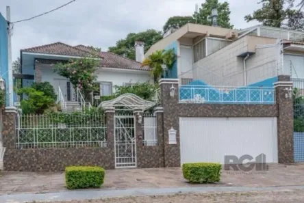 Casa com 3 Quartos à venda, 300m² no Vila Assunção, Porto Alegre