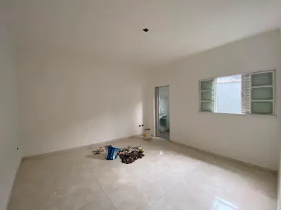 Casa com 3 Quartos para alugar, 150m² no Campos Elíseos, Taubaté