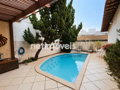 Casa com 4 Quartos à venda, 400m² no Coração Eucarístico, Belo Horizonte