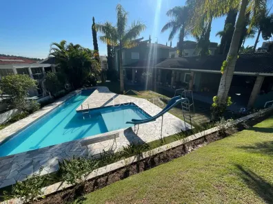 Casa de Condomínio com 3 Quartos à venda, 400m² no Parque Residencial Itapeti, Mogi das Cruzes
