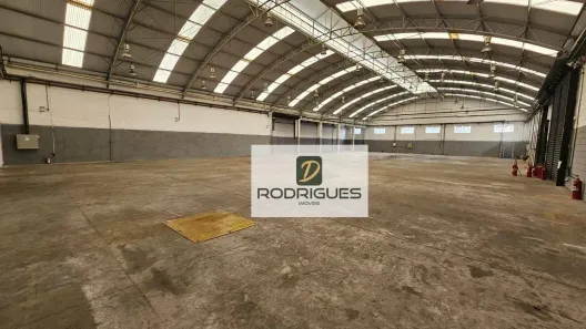 Galpão/Depósito/Armazém para venda ou aluguel, 2873m² no Conceição, Diadema