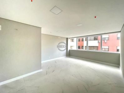 Sala Comercial à venda, 33m² no Mont Serrat, Porto Alegre