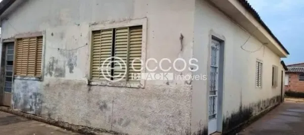 Casa com 3 Quartos à venda, 120m² no Segismundo Pereira, Uberlândia