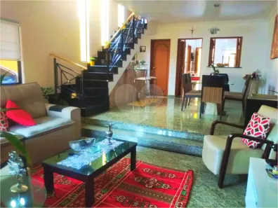 Sobrado com 3 Quartos à venda, 195m² no Parque Peruche, São Paulo