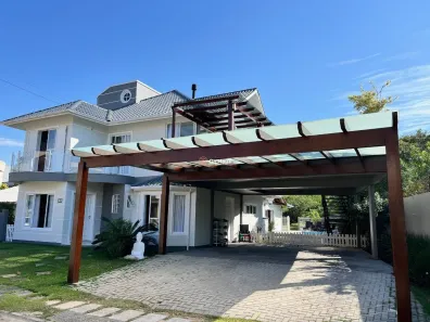 Casa de Condomínio com 3 Quartos à venda, 355m² no Morro das Pedras, Florianópolis