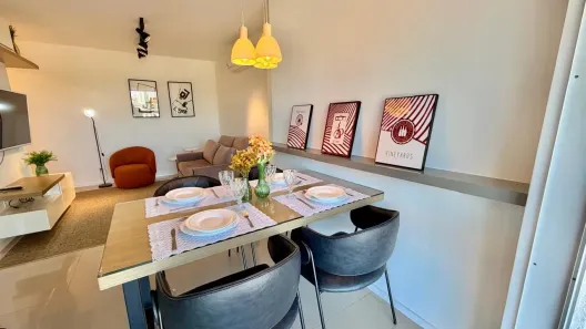Apartamento com 3 Quartos para alugar, 80m² no Jardim Goiás, Goiânia