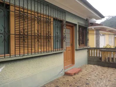 Casa com 2 Quartos à venda, 102m² no Castelanea, Petrópolis