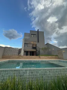 Casa de Condomínio com 3 Quartos à venda, 254m² no Jardins Barcelona, Senador Canedo