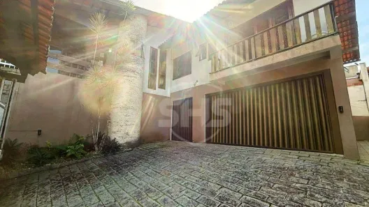 Casa com 4 Quartos para alugar, 239m² no Água Verde, Blumenau