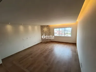 Apartamento com 3 Quartos para alugar, 200m² no Nossa Senhora Aparecida, Uberlândia