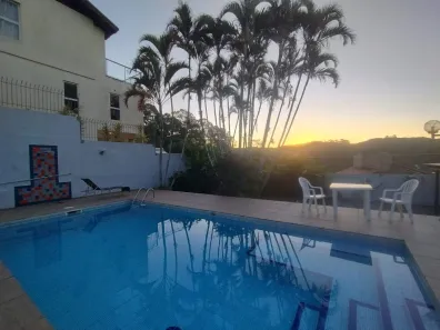 Apartamento com 1 Quarto para alugar, 25m² no Carvoeira, Florianópolis