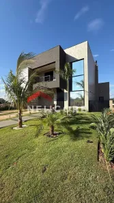 Casa de Condomínio com 4 Quartos à venda, 230m² no Terras de Santa Cristina XIII Setor Marina, Paranapanema