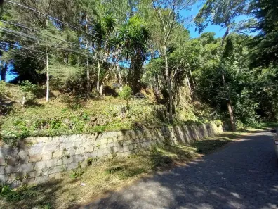 Lote/Terreno à venda, 670m² no Cascata dos Amores, Teresópolis