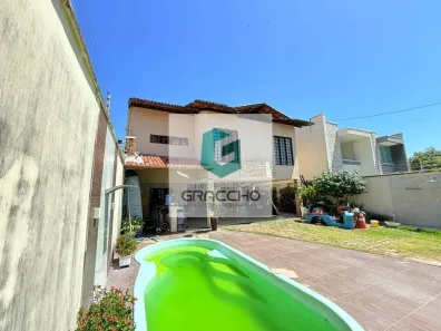 Casa com 5 Quartos à venda, 200m² no Edson Queiroz, Fortaleza