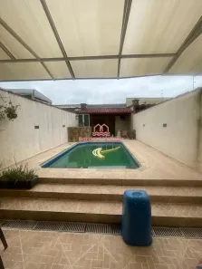 Sobrado com 3 Quartos para alugar, 180m² no Tupi, Praia Grande