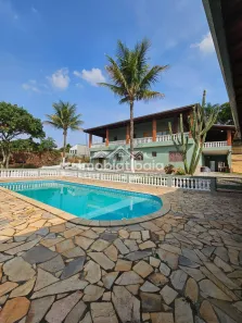 Fazenda/Sítio com 7 Quartos à venda, 700m² no Centro, Jarinu