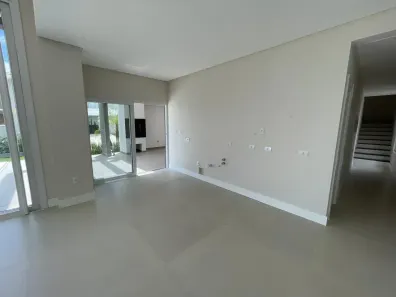 Casa com 4 Quartos à venda, 360m² no Santa Regina, Camboriú