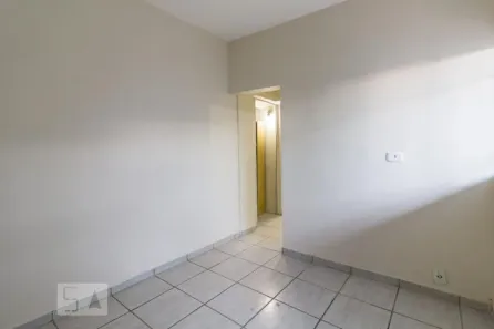 Casa com 1 Quarto para alugar, 50m² no Parque Renato Maia, Guarulhos