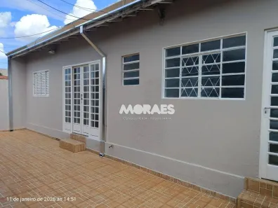 Casa com 2 Quartos para alugar, 120m² no Vila Pacífico, Bauru