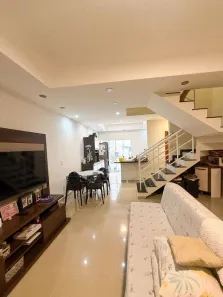 Casa com 2 Quartos à venda, 110m² no Campo do Oeste, Macaé