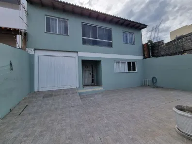 Sobrado com 3 Quartos à venda, 140m² no Cristal, Porto Alegre