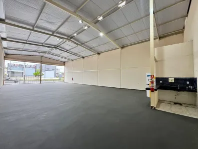 Galpão/Depósito/Armazém para alugar, 290m² no Moinho dos Ventos, Goiânia