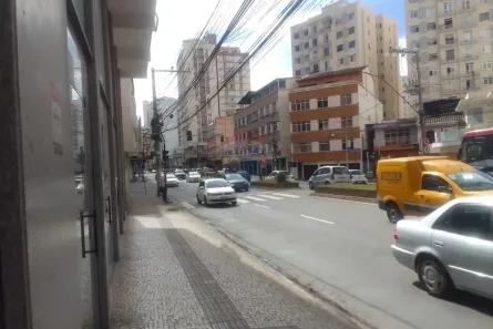 Ponto Comercial para alugar, 50m² no São Mateus, Juiz de Fora