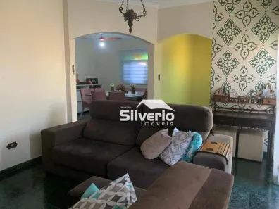 Casa com 4 Quartos à venda, 214m² no Jardim Bela Vista, São José dos Campos