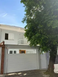 Casa com 3 Quartos à venda, 350m² no Gonzaga, Santos
