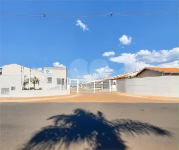 Casa de Condomínio com 2 Quartos para alugar, 47m² no Vila La Brunetti, Itapetininga