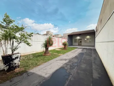 Casa com 2 Quartos para alugar, 88m² no Jardim Dias II, Maringá