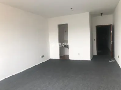Sala Comercial à venda, 37m² no Passo da Areia, Porto Alegre