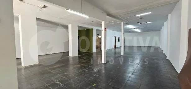 Ponto Comercial para alugar, 410m² no Martins, Uberlândia