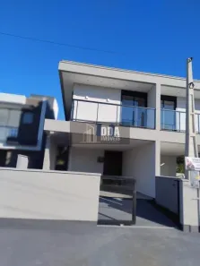 Sobrado com 3 Quartos à venda, 137m² no Forquilhas, São José