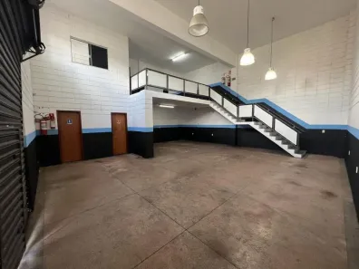 Ponto Comercial para alugar, 200m² no Jardim Macarenko, Sumaré