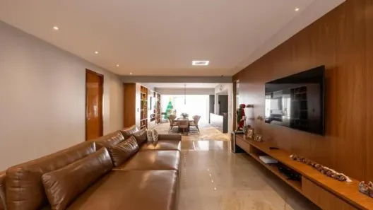 Casa de Condomínio com 4 Quartos à venda, 375m² no Jardins Milão, Goiânia