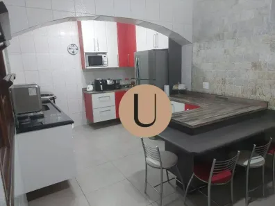 Sobrado com 3 Quartos à venda, 224m² no Demarchi, São Bernardo do Campo
